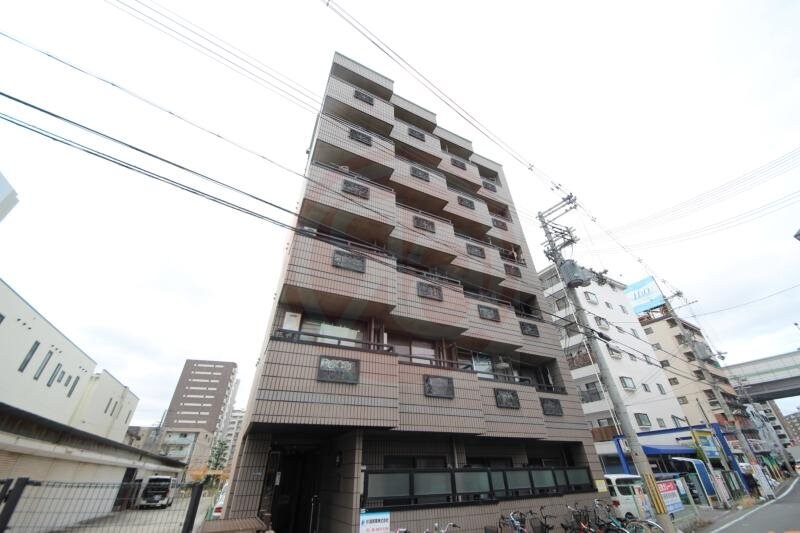 物件外観写真1　(外観もきれいです)