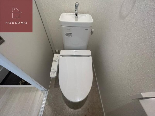 トイレ(コンパクトで使いやすいトイレです)