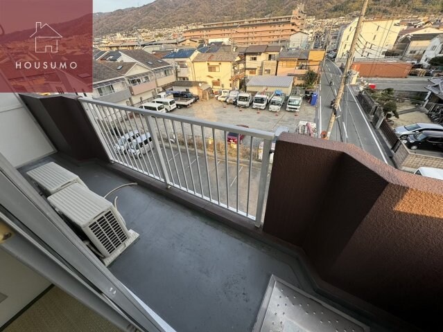 物件内観写真14　(お洗濯にも便利なバルコニー付き)