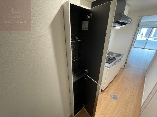 収納(小物を収納するのに便利です)