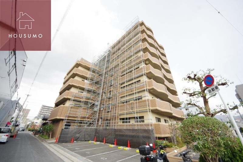 物件外観写真1　(外観もきれいです)