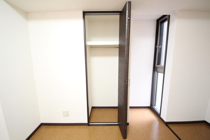 物件内観写真23　(大きなスペースがあり、収納には困りません)