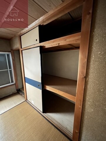 物件内観写真19　(収納豊富です)