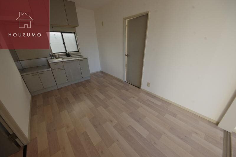 物件内観写真5　(使いやすい居間です)