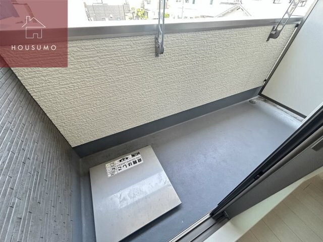 物件内観写真11　(バルコニーからの眺めを楽しみながら食事をしませんか)