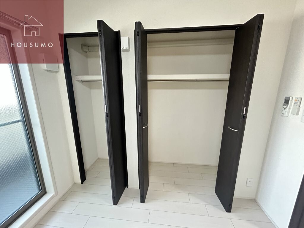 物件内観写真20　(たっぷりとした収納スペースです)