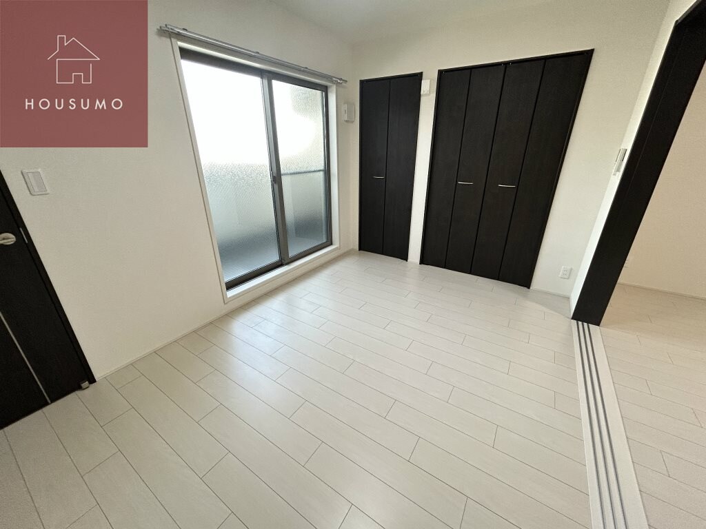 物件内観写真27　(ゆったりした洋室です)