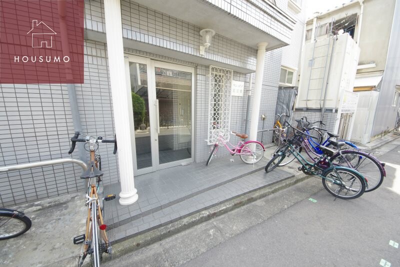 物件外観写真2　(エントランスです)