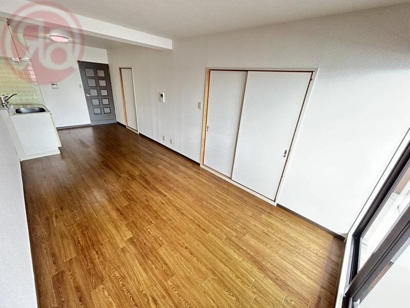 物件内観写真21　(ゆったりとスペースのある洗面所)