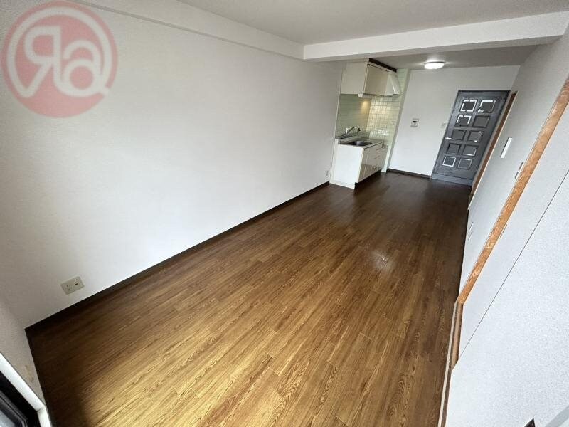 物件内観写真23　(おしゃれな居間です)