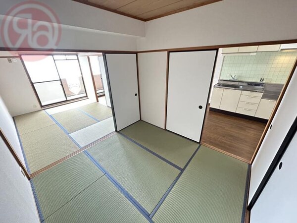 和室(きれいな和室です)