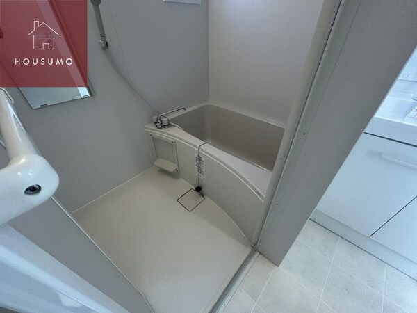 浴室(お風呂で日々の疲れを落としましょう)