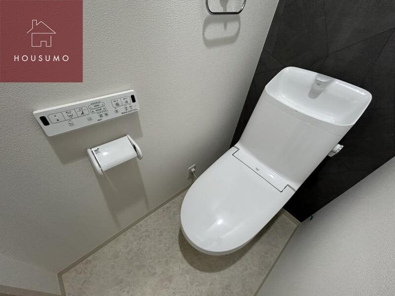 物件内観写真8　(清潔感のあるトイレです)