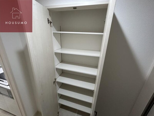 収納(便利な収納スペースです)
