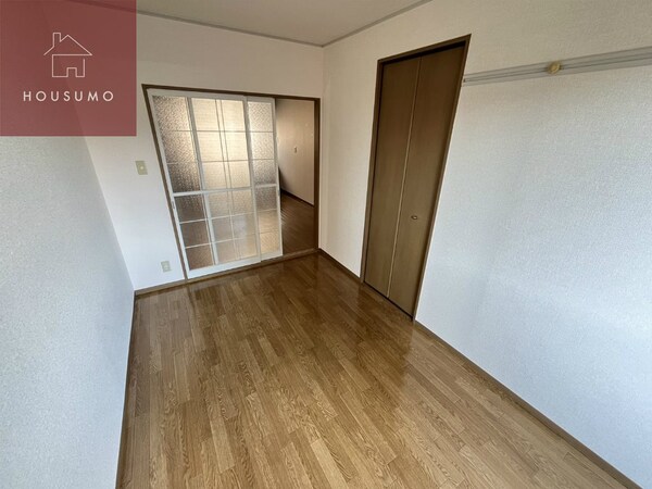 洋室(洋室です)