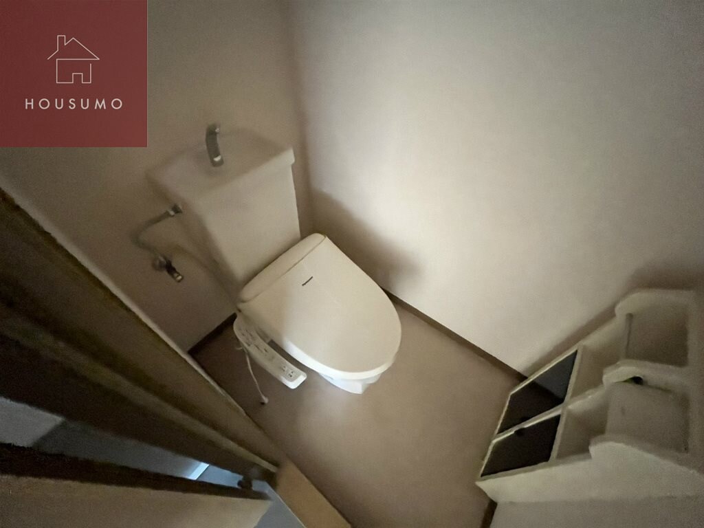 物件内観写真8　(清潔感のあるトイレです)