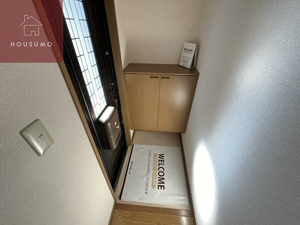 玄関(シンプルで使いやすい玄関です)