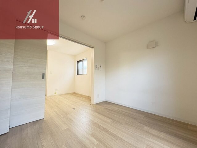 物件内観写真16　(居間です)