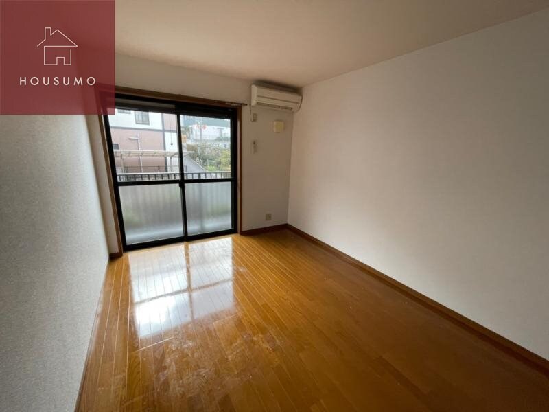 物件内観写真5　(おしゃれなリビングです)