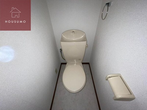 トイレ(コンパクトで使いやすいトイレです)
