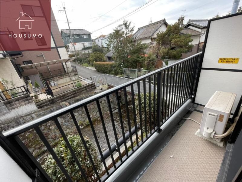 物件内観写真13　(お洗濯にも便利なバルコニー付き)