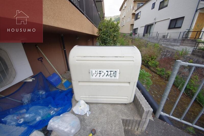 物件内観写真15　(ゴミ置き場です)
