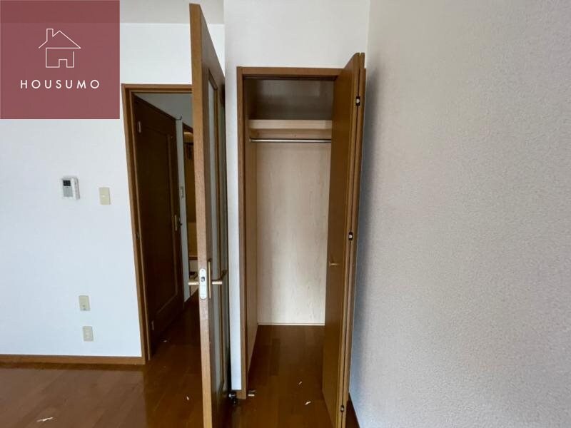 物件内観写真20　(たっぷりとした収納スペースです)