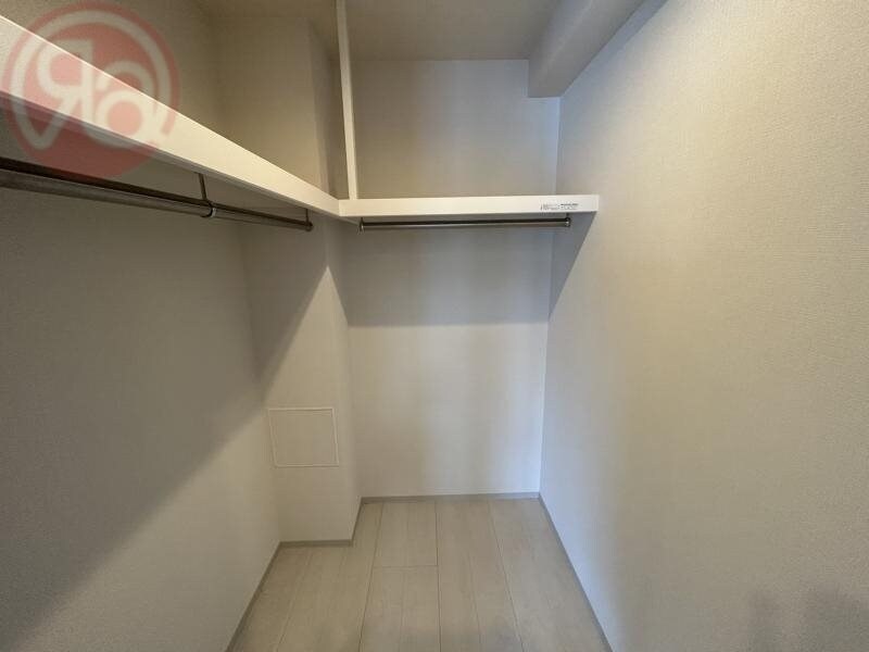 物件内観写真28　(専用の収納スペースです)