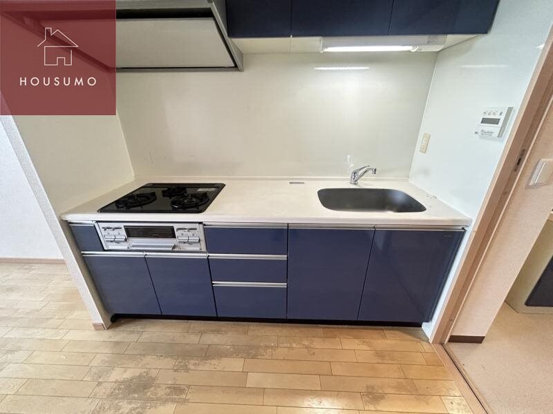 物件内観写真4　(コンパクトなキッチンで掃除もラクラク)