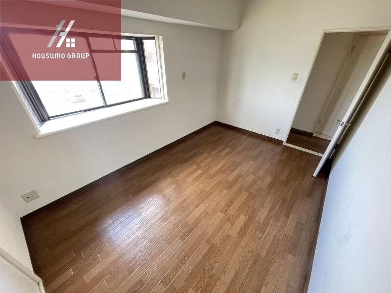 物件内観写真7　(ゆったりした洋室です)