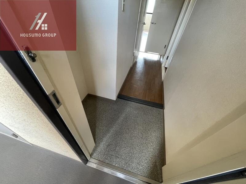 物件内観写真11　(きれいな玄関です)