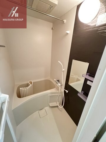 物件内観写真5　(コンパクトで使いやすいお風呂です)