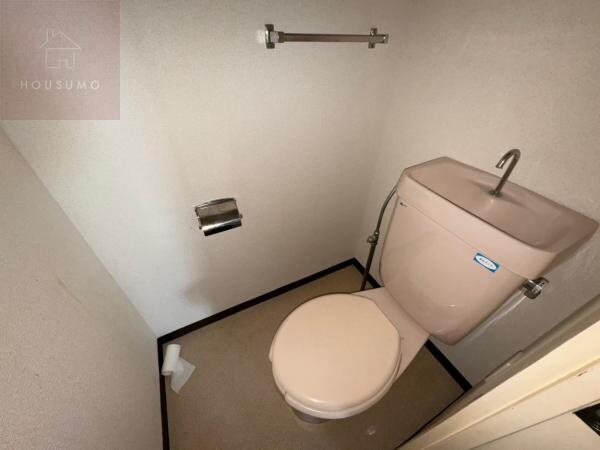 物件内観写真8　(落ち着いたトイレです)