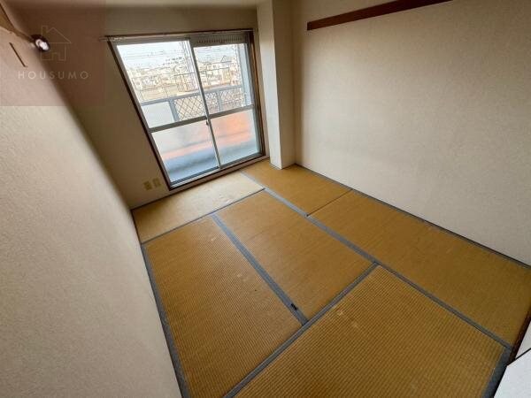 和室(フローリングだけでなく、和室もあります)