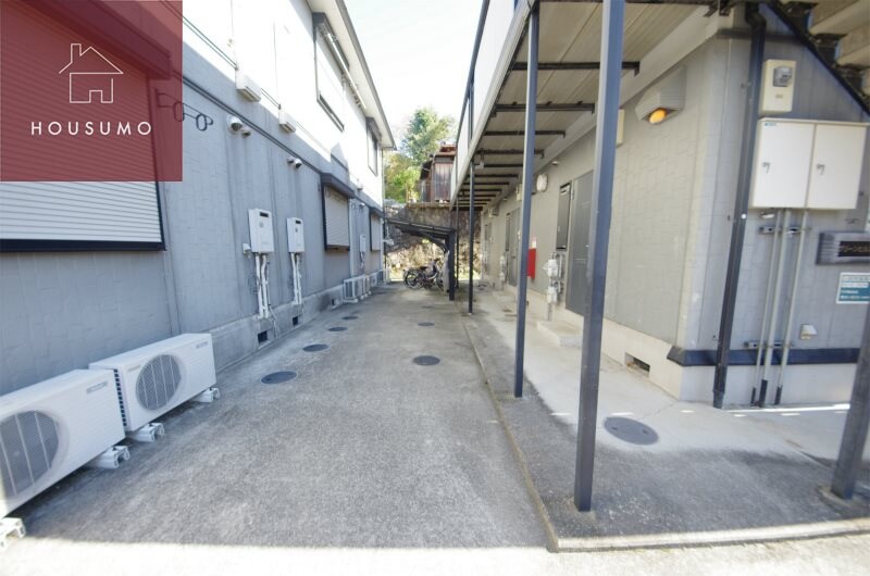 物件外観写真2　(建物の内部です)