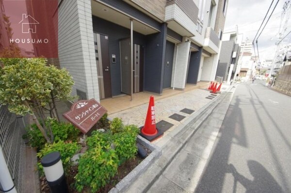 エントランス(建物の内部です)