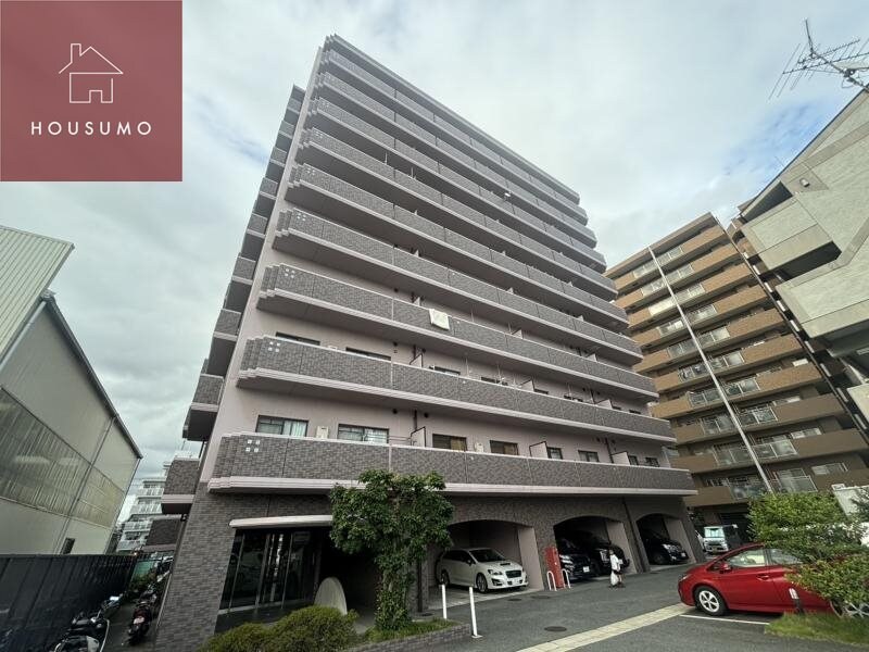 物件外観写真1　(きれいな外観です)