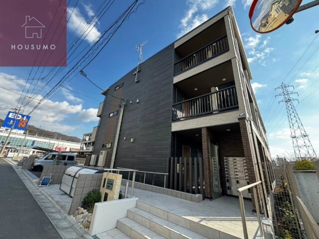 物件外観写真4　(外観もきれいです)