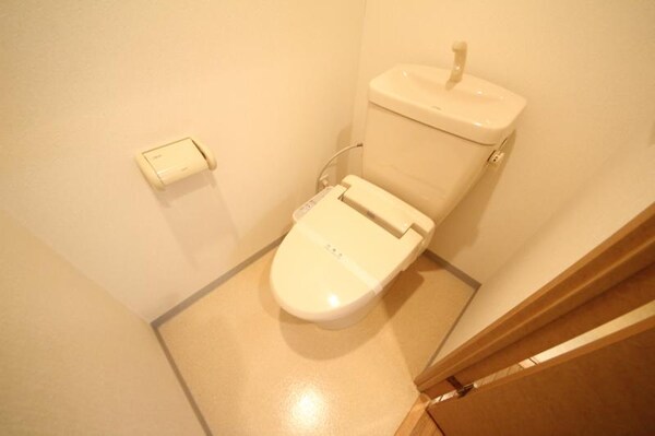 トイレ(清潔感のあるトイレです)