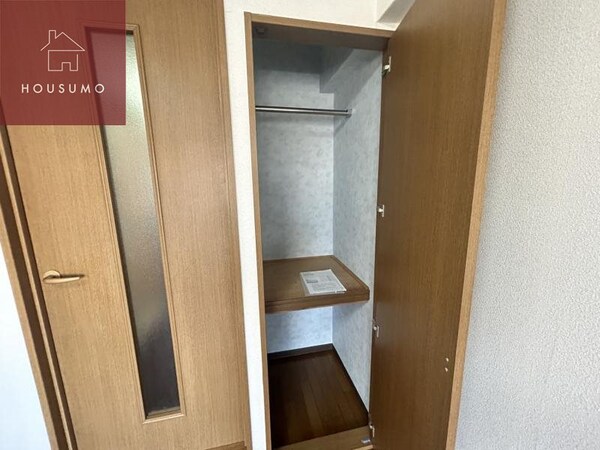 収納(たっぷりとした収納スペースです)