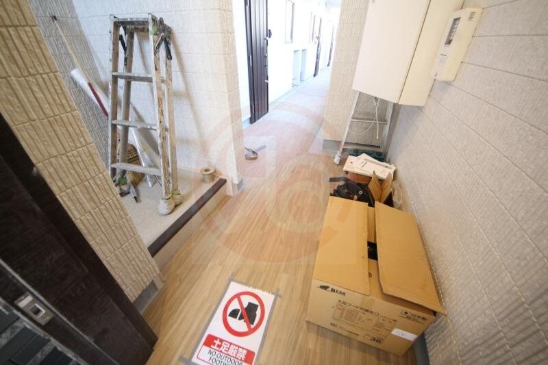 物件外観写真3　(ゆとりのあるロビーです)