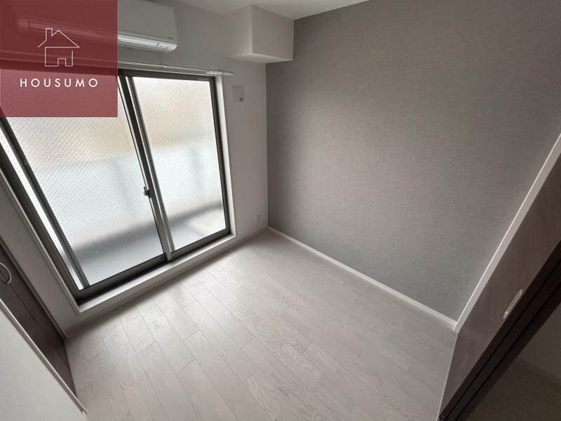 物件内観写真8　(使い勝手のいい寝室です)