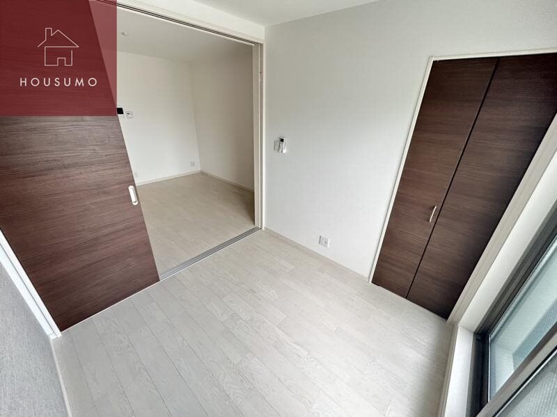 物件内観写真27　(使い勝手のいい寝室です)