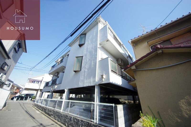 物件外観写真1　(外観もきれいです)