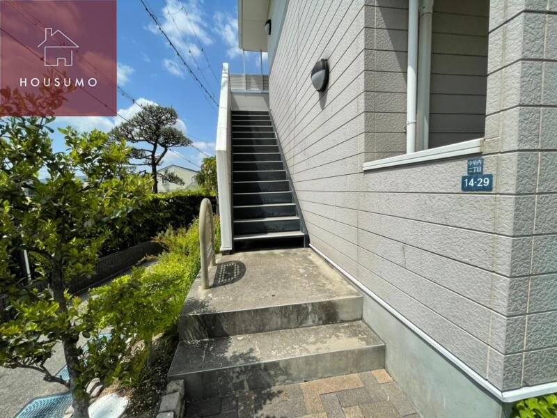 物件外観写真2　(ロビーです)