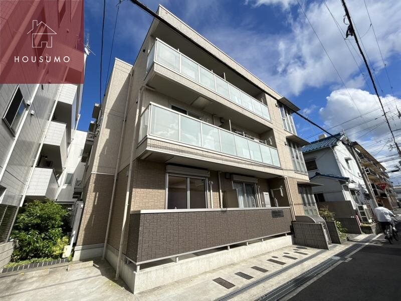 物件外観写真3　(落ち着いた雰囲気の外観です)