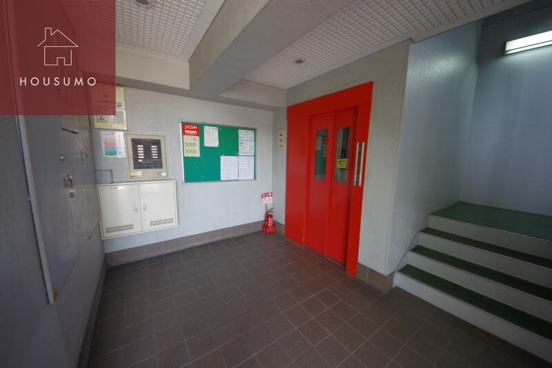 物件外観写真2　(エントランスです)