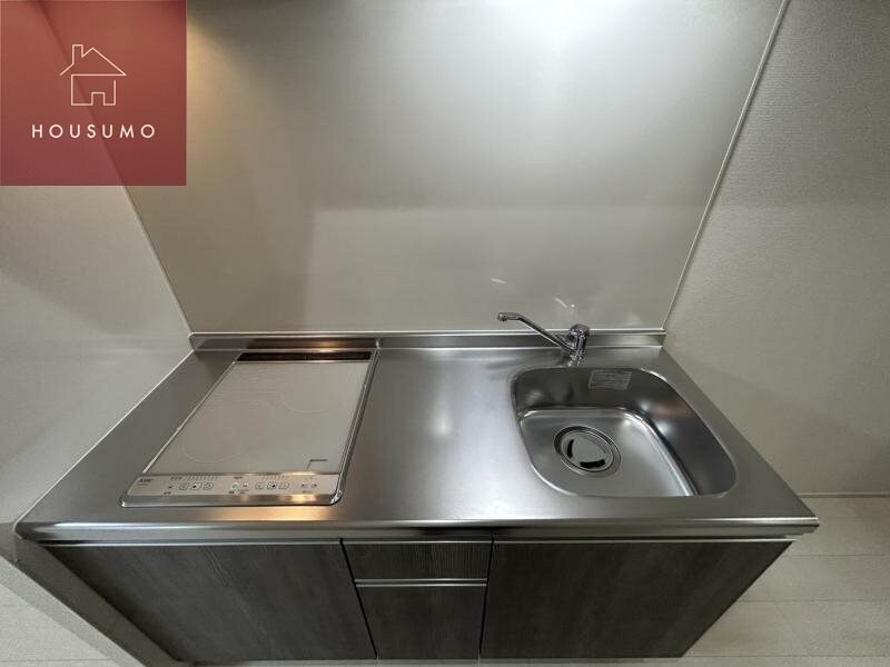 物件内観写真5　(コンパクトなキッチンで掃除もラクラク)