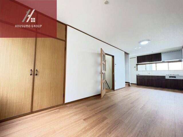 物件内観写真5　(ゆったり過ごせるリビングです)