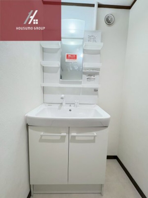 独立洗面台(独立洗面台あり、毎朝おしゃれに忙しい女性の方におすすめです)